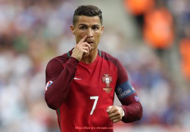 jrs直播-世俱杯比赛中单人突破造成防线混乱的球员数据统计与解析